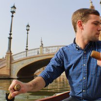 Rowing through Plaza De Espana Seville