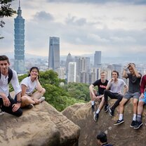Students on Elephant Mountain over Taipei