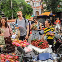 Work in Vietnam - produce markets