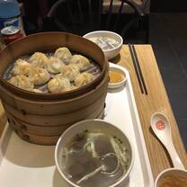 小笼包 and Duck Blood Soup