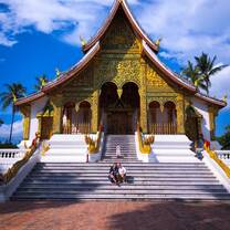 Blessed with sunny weather we went to Luang Prabang during the weekend. 