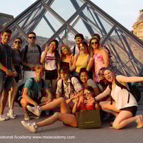 Group picture following our Louvre exploration 