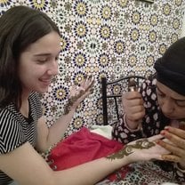 Incluso nos hcimos un tatuaje de henna!