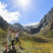 Experience New Zealand's outdoors whilst gaining knowledge and learning