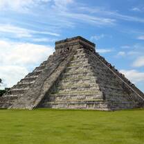 explore chichen itza with Talk & Travel 