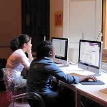 Study & Intern in Florence Students working on computers at school.
