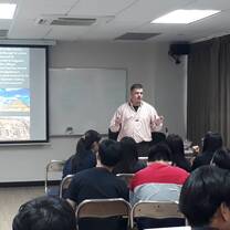 Presenting a Language Topic