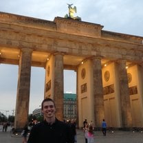 Ich vor dem Brandenburger Tor