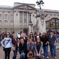 API London Summer 2011 Group in Front of Buckingham Palace