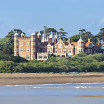 Camp location in a Manor by the sea