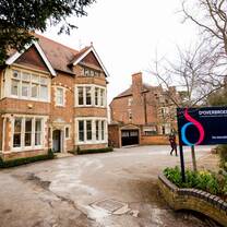 d'Overbroeck's International School