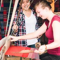 Experience weaving in Mai Chau