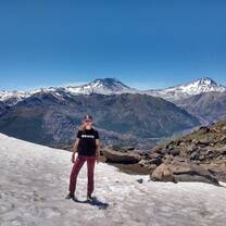 Hiking in Parque Lircay.