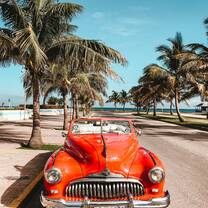 Cuban car by the beach.
