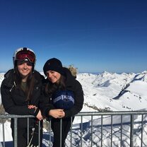 Skiing and having lunch in the sun