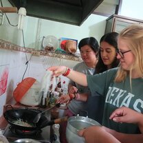 cooking w/ the fam learning how to make Pad Thai with the host fam & their friends!