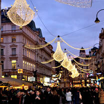 Vienna's fabulous chandeliers