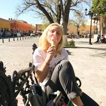Eating ice cream in Dolores Hidalgo
