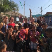 We organized a paint fight for the kids in Esperanza district