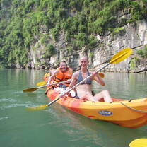 halong-bay-_-vietnam-explorer