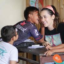 Our volunteers at VP Bali always find fun and creative ways to teach English to our students.