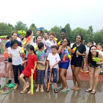 Shijiazhuang camp water fight in the rain!