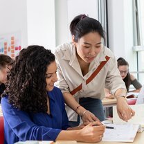 student-and-teacher-during-intensive-class