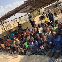 The children are waiting for the food we prepared for them...