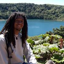 SFS Costa Rica - student in front of a volcano