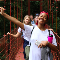 SFS Costa Rica - students on a bridge