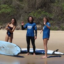 Learning to surf in Australia Pacific Discovery New Zealand and Australia Gap Year Semester