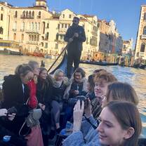 JHV students in a gondola