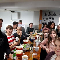 Stepabroad participant and her travel friends at a hostel in Auckland Stepabroad participant and her friends in Auckland