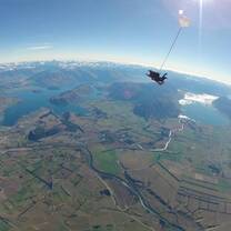 Stepabroad participant skydiving in Queenstown, New Zealand