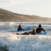 Raglan Surf