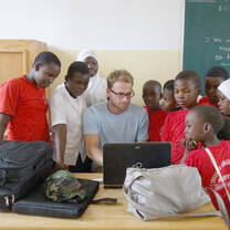 help2kids volunteering - computer lessons