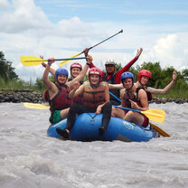 Students travel to Baños for the weekend and adventure on the river White-water rafting at the weekend