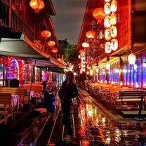 Went with TEAN on the trip, but went off with an old friend apart from TEAN for a day and walked around this amazing pedestrian "street"