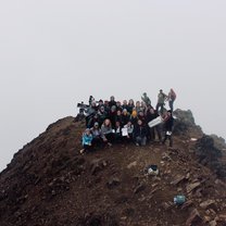 The group hikes Mt. Pichincha! 
