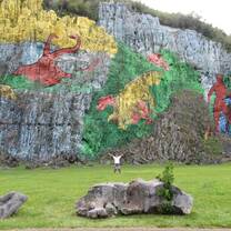 Corazon Cuba prehistory mural in Viñales