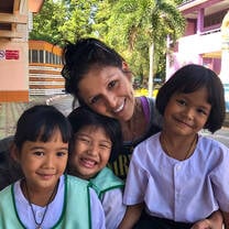Teach in Thailand with IVI vounteers