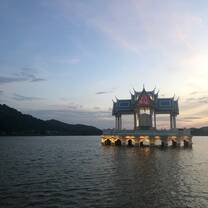 Khao Tao Lake Monument 