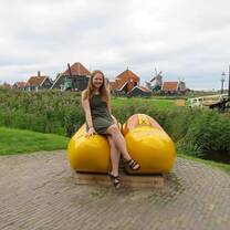 Exploring the windmills and seeing how clogs are made in Zaanse Schans 