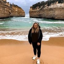 Loch Ard Gorge, along the Great Ocean Road tour. 