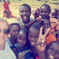 We all enjoyed taking pictures :) I fell in love with those smiling faces.