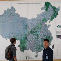 A map showing primates and forest cover in China