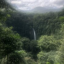 The waterfall at La Fortuna!