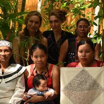 Local native women part of Hoja Nueva's artisan program. 