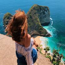 Picture of me at the top of Kelingking Beach