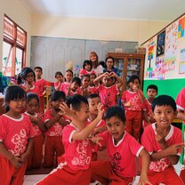 My kindergarten class: lovely kids full of energy! Group photo of my kindergarten class